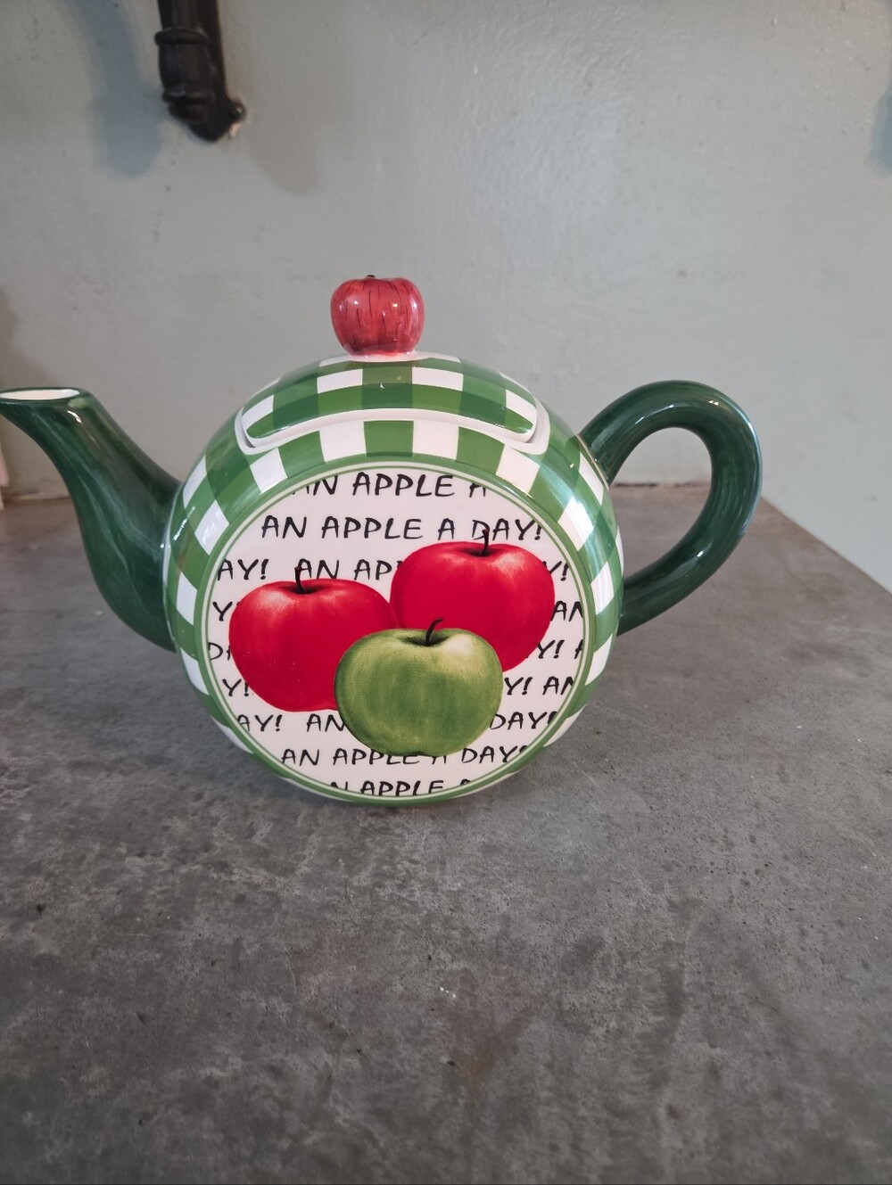 Vintage Flowers Inc. Balloons "An Apple A Day" Teapot.